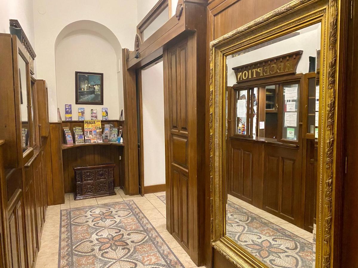 Hotel Klarinn Prague Castle Dış mekan fotoğraf