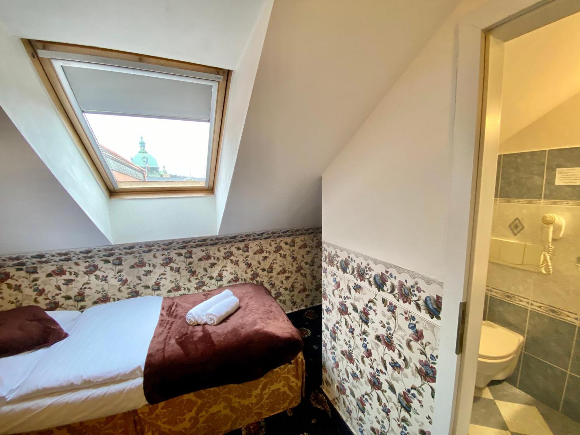 Hotel Klarinn Prague Castle Oda fotoğraf